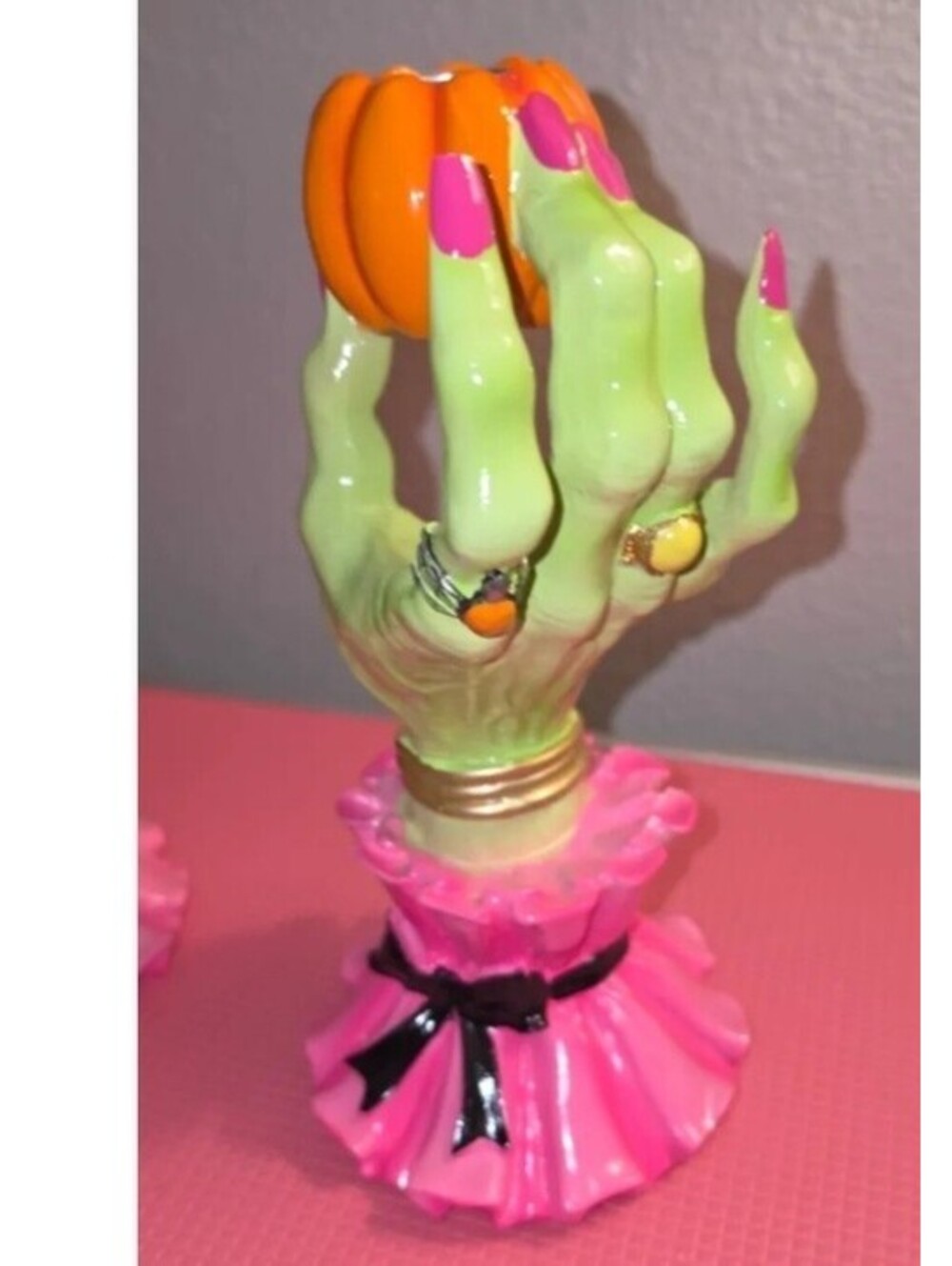 MARTHA STEWART GREEN WITCH HAND HOLDING PUMPKIN CANDLE HOLDER HALLOWEEN DECOR